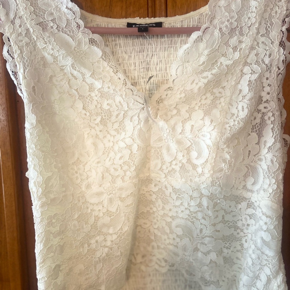 Express lace cami size L new with tags